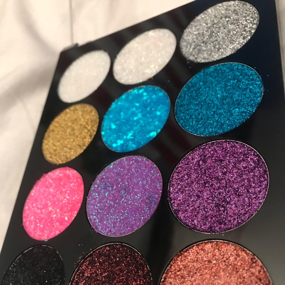 Women’s glitter eyeshadow makeup